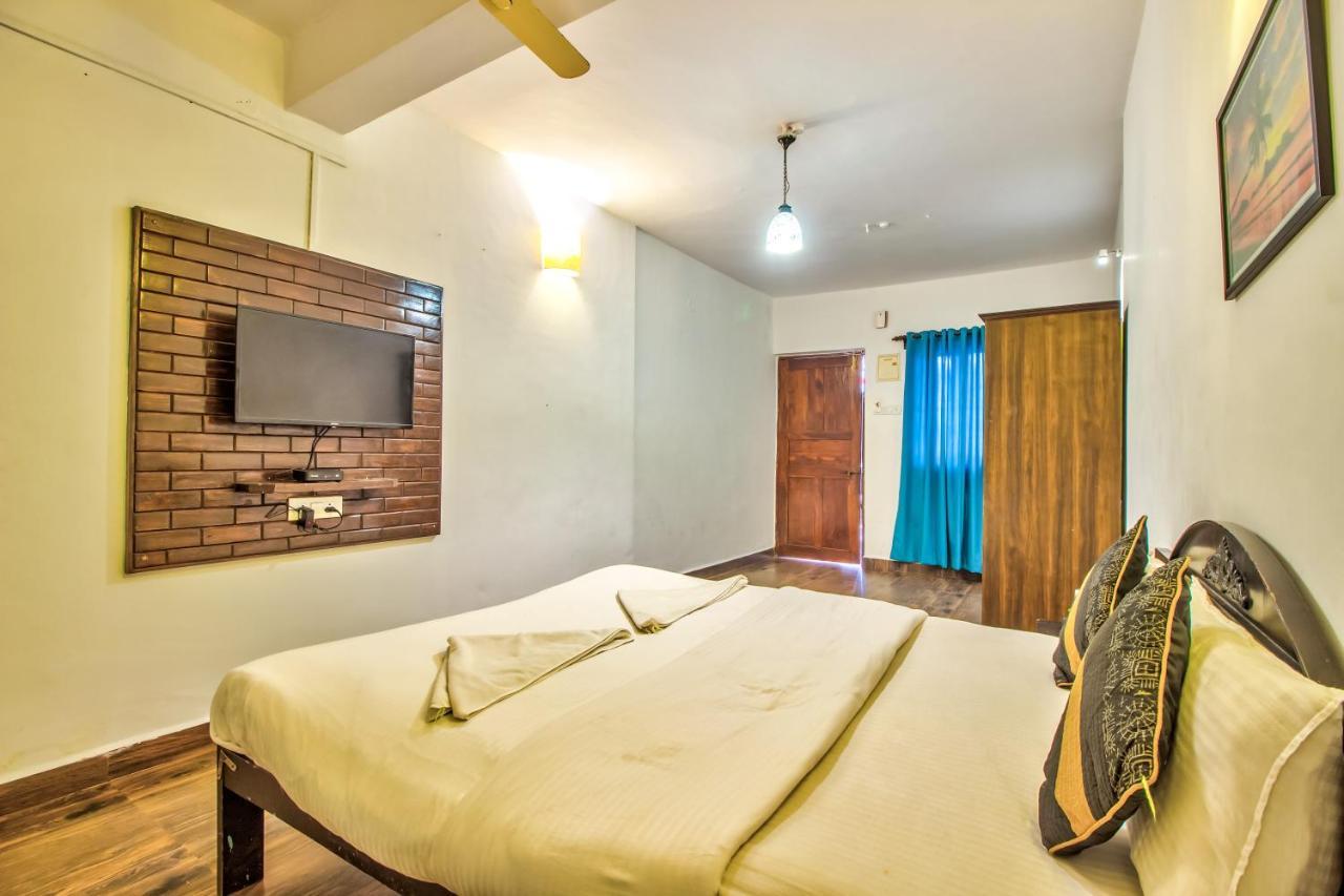 Stanleys Guest House Baga Exterior foto